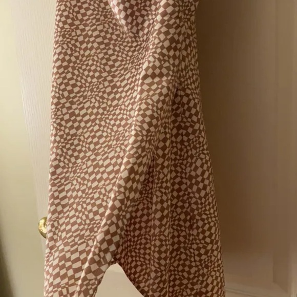 Dynamite Dress - Picture 3 of 6